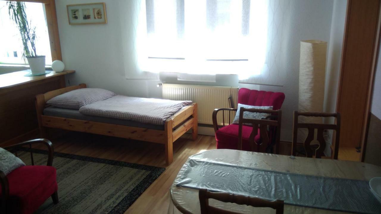 "Klein Und Fein"-Monteurzimmer Pohlheim Eksteriør billede