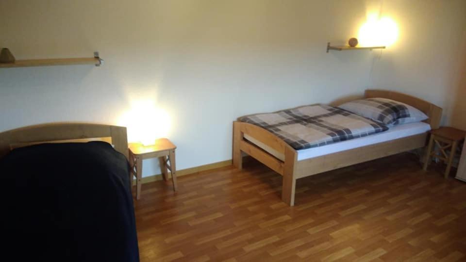 "Klein Und Fein"-Monteurzimmer Pohlheim Eksteriør billede